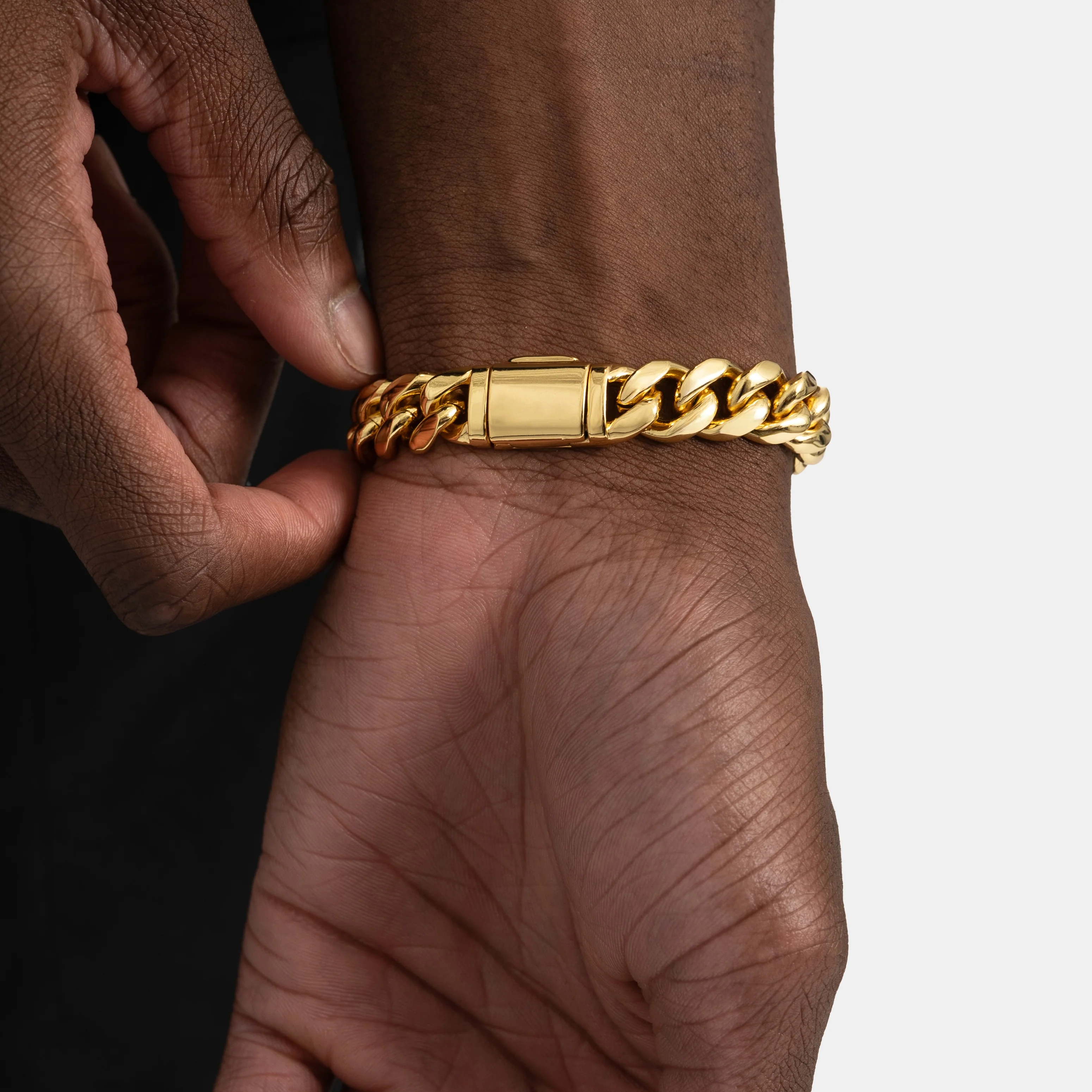12mm Cuban Link Bracelet Gold - Image 4