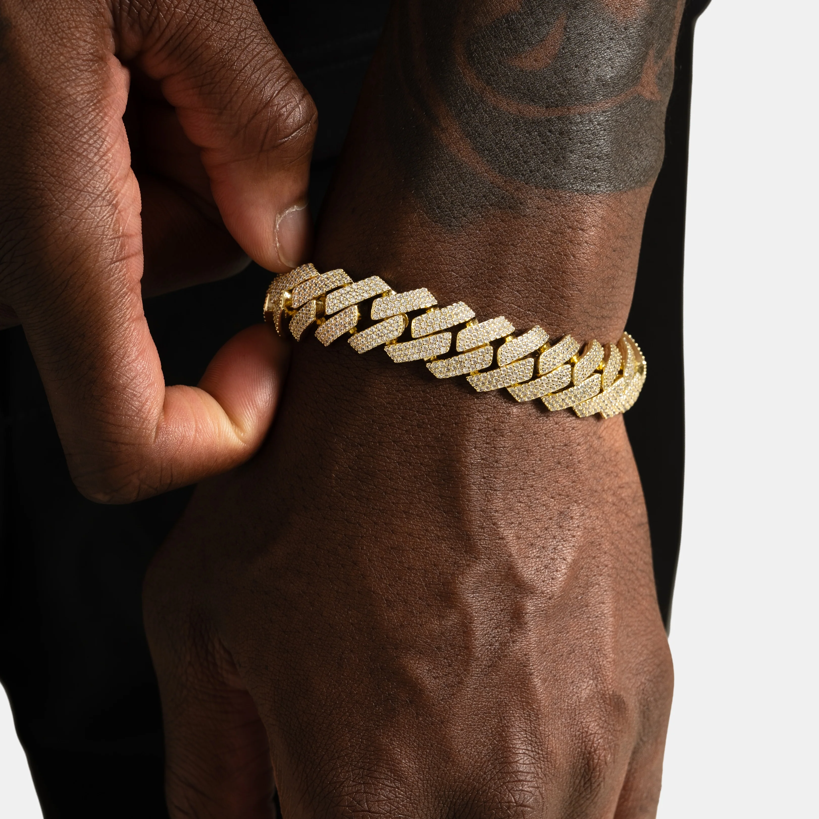 15mm Iced Prong Cuban Bracelet Gold - Image 2