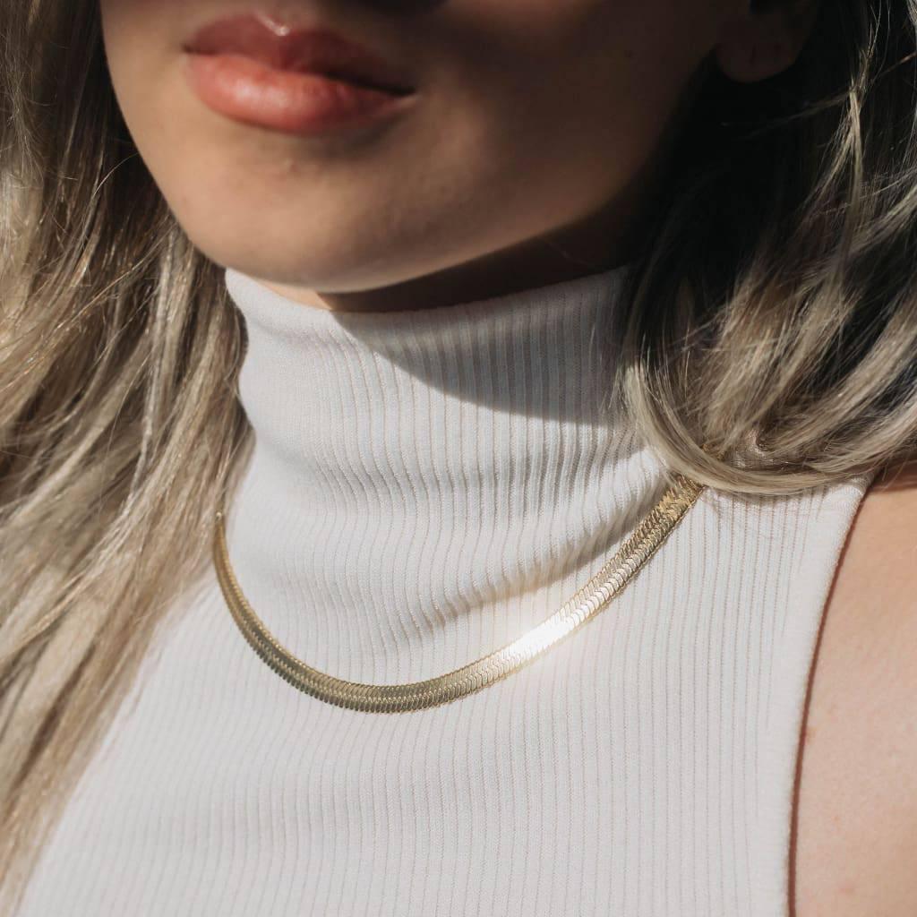 6mm Herringbone Chain Gold - Image 4