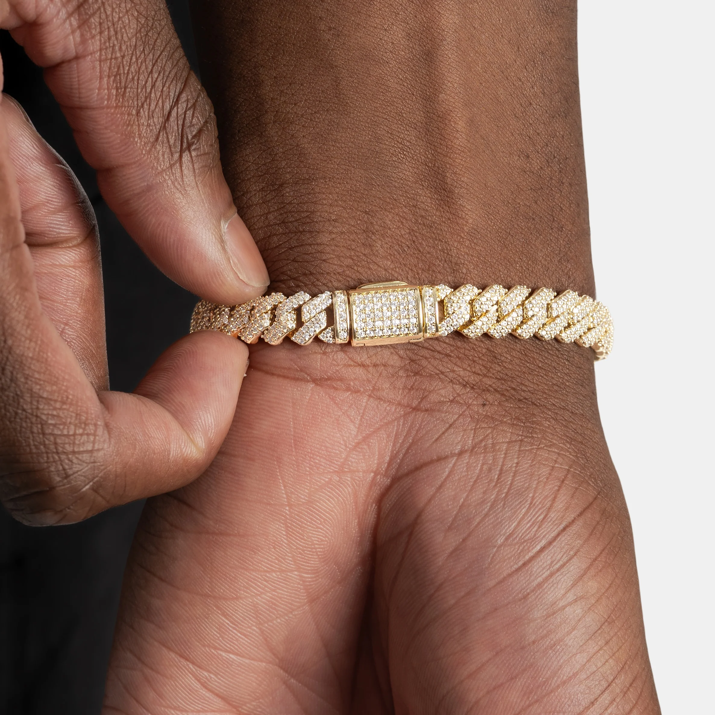 8mm Prong Cuban Bracelet Gold - Image 3