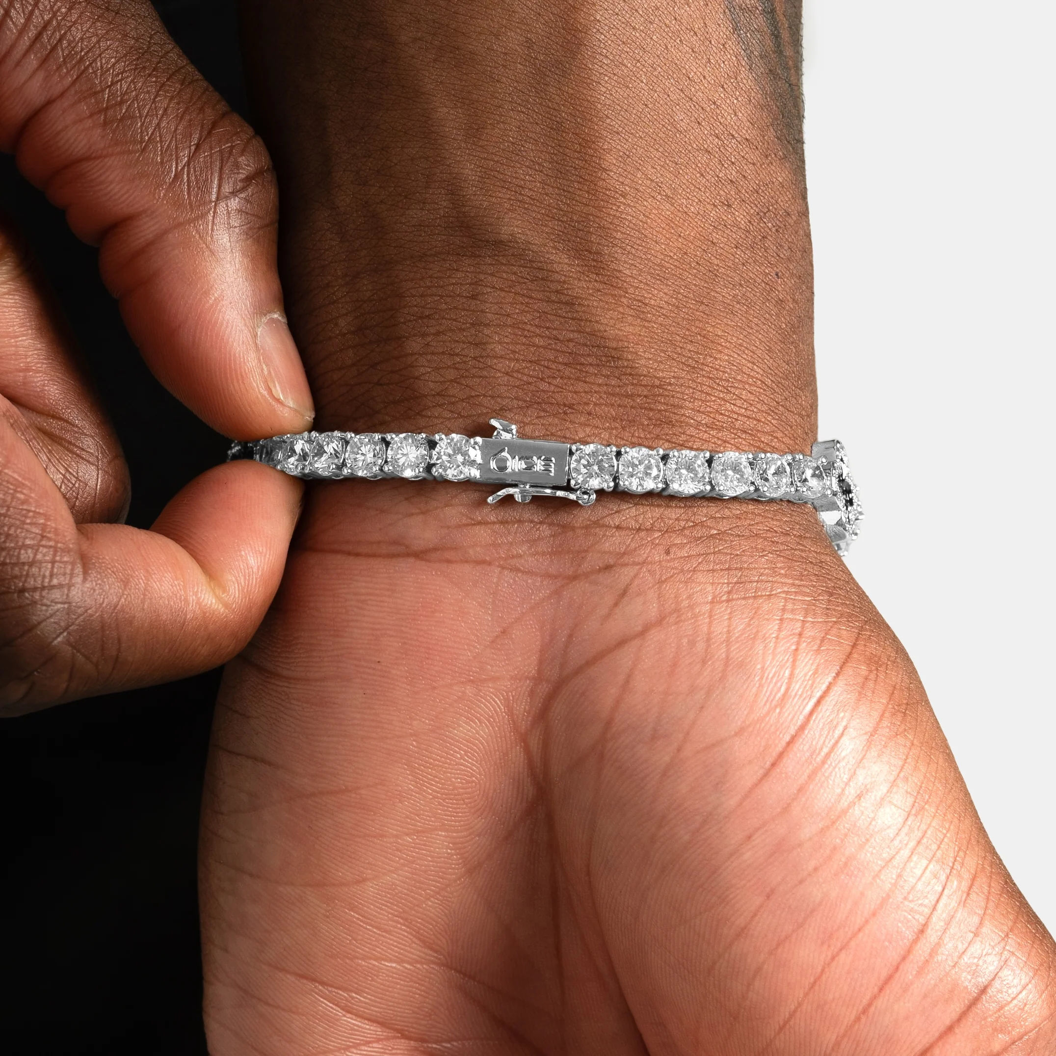 Black Clover Tennis Bracelet - Image 5