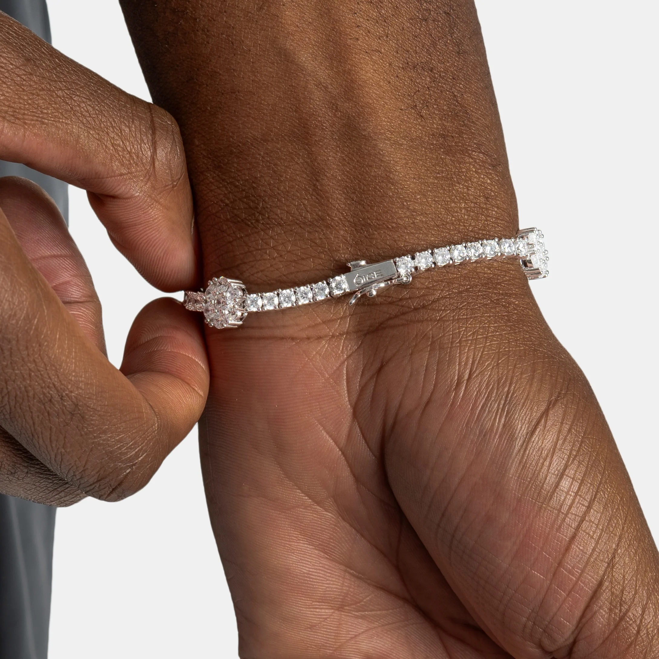 Daisy on Tennis Bracelet - Image 3