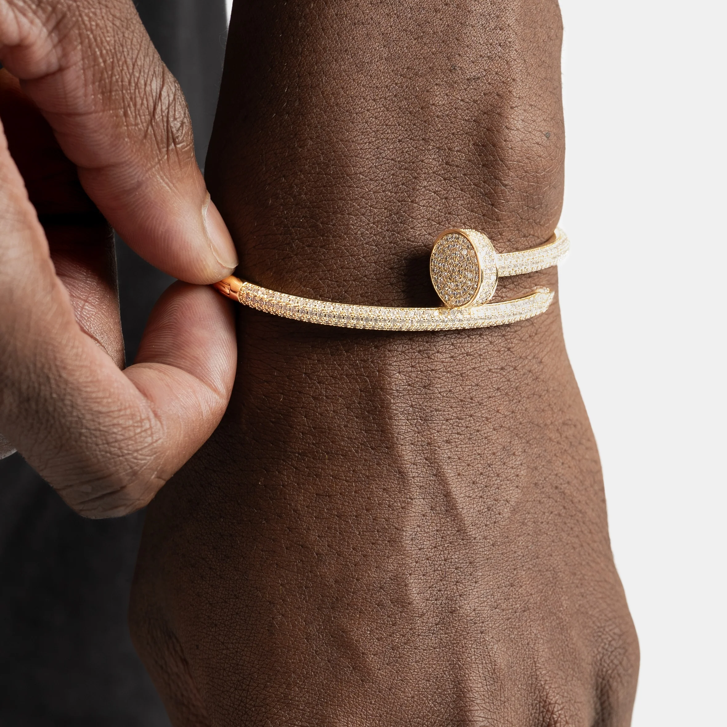 Diamond Nail Bracelet Gold - Image 3