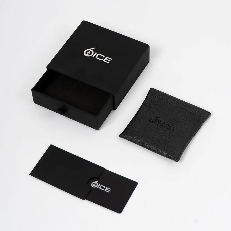 Iced Black Clover Bracelet - Image 4