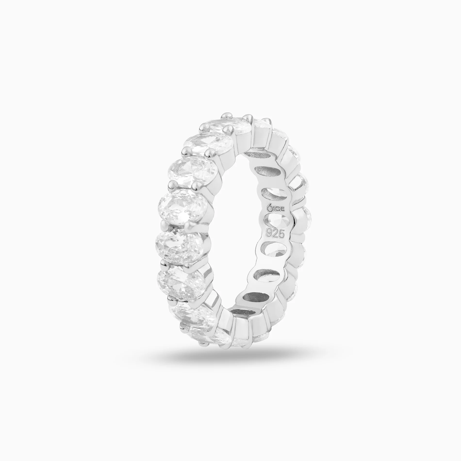 Oval Cut Ring - Image 4