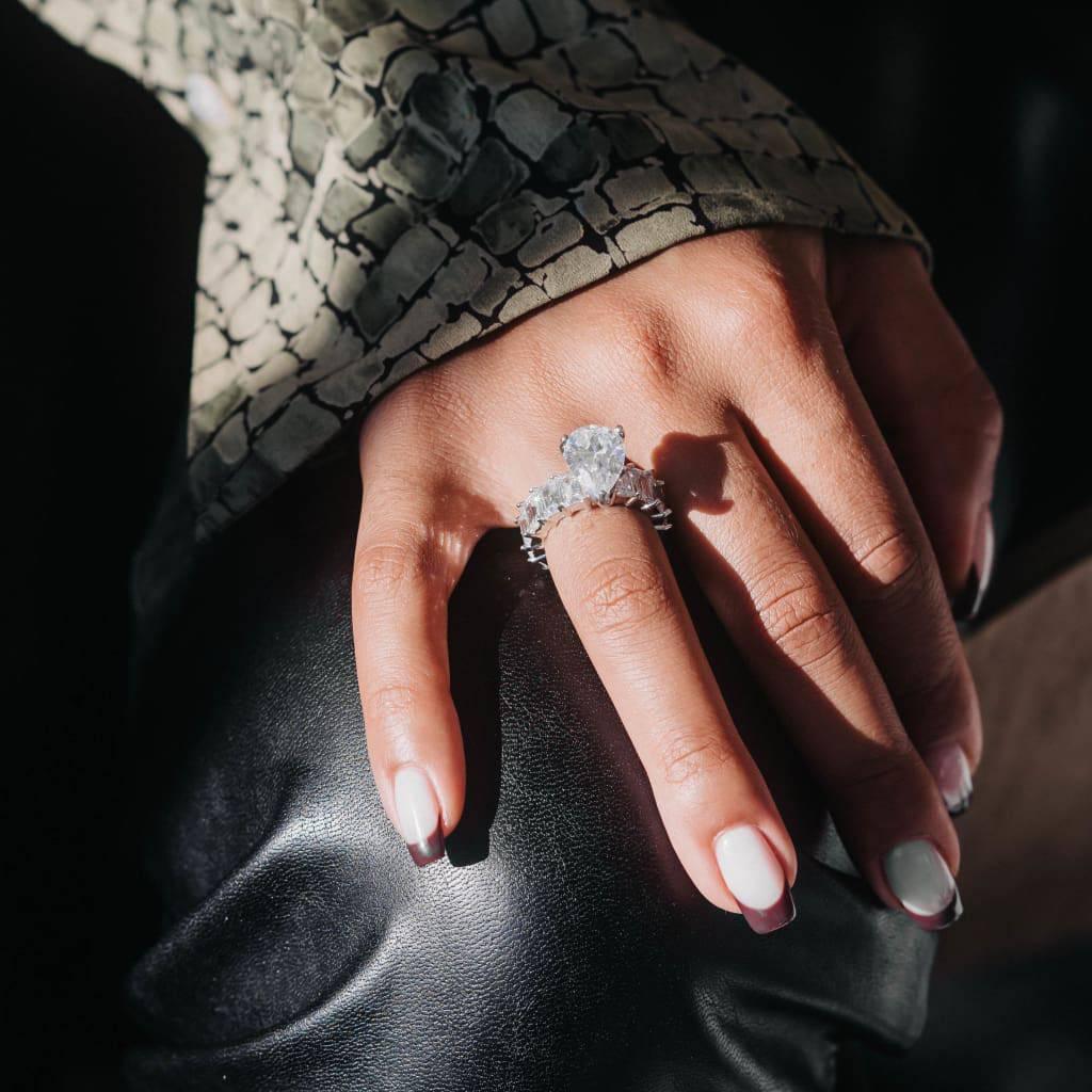 Pear Cut Ring - Image 4